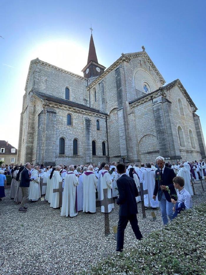 Obsèques-et-inhumation-de-Dom-Godefroy-Raguenet-de-Saint-Albin-Abbé-dAcey-le-11-août-2023-16