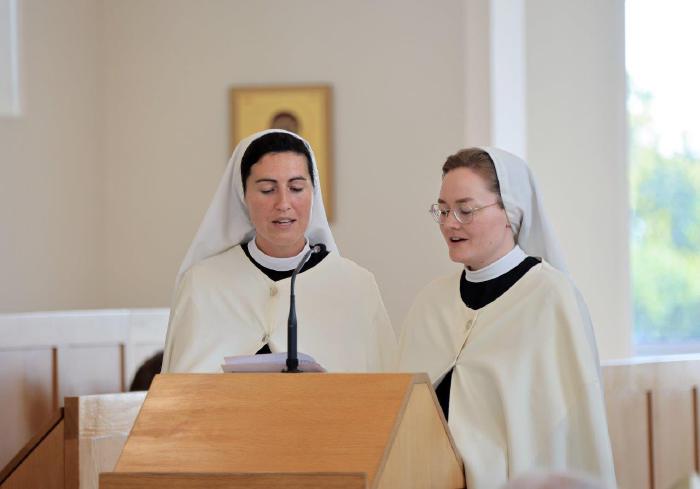 Abbatical-Blessing-of-Mother-Fiachra-Glencairn-02