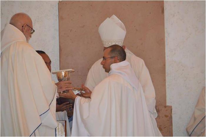 8-Entrega-del-pan-y-el-vino