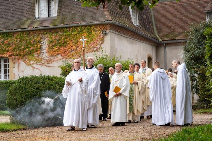 Benediction-abbatiale-Dom-Thomas-4