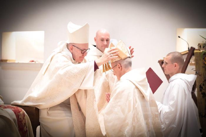 Benediction-abbatiale-Dom-Thomas-6