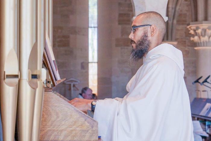 Vina-church-ded-2018-17